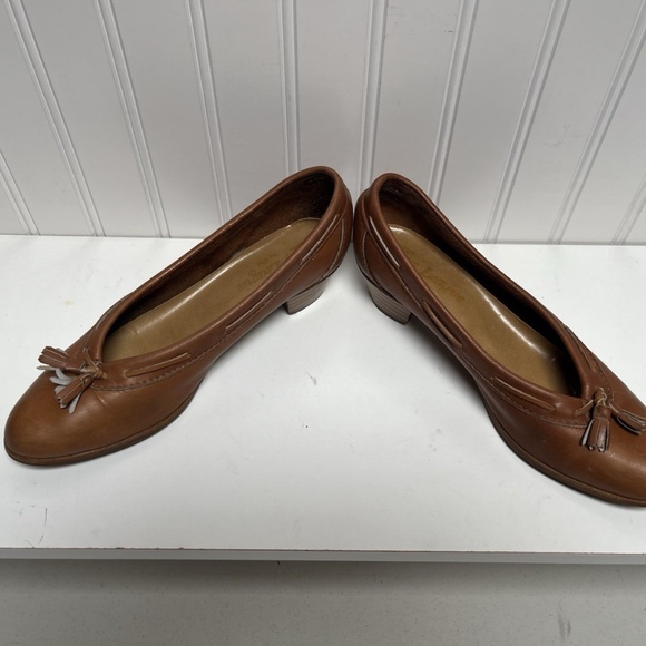 Vintage 90s Y2K Ivy League Leather Tan Brown Stacked Heel W/Tassels Size 8B - Picture 2 of 10